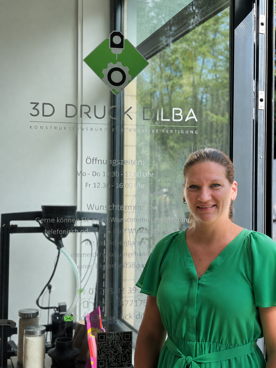 Elena Dilba, Marketing und Unternehmenskommunikation